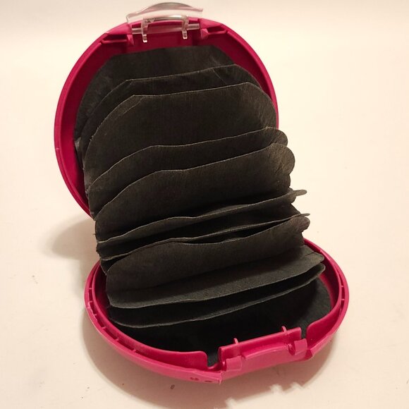 ADORABLE DiscGear DISCUS 22 Disc Storage Case CD DVD Holder Hard Shell PINK Y2K - Picture 2 of 4
